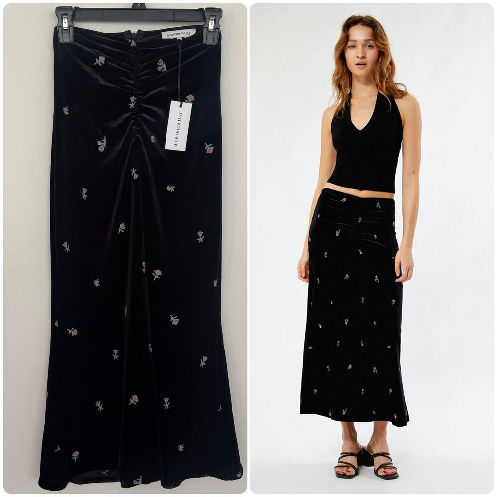WEWOREWHAT Ruched Midi Skirt with Flower Embroidery Detailing